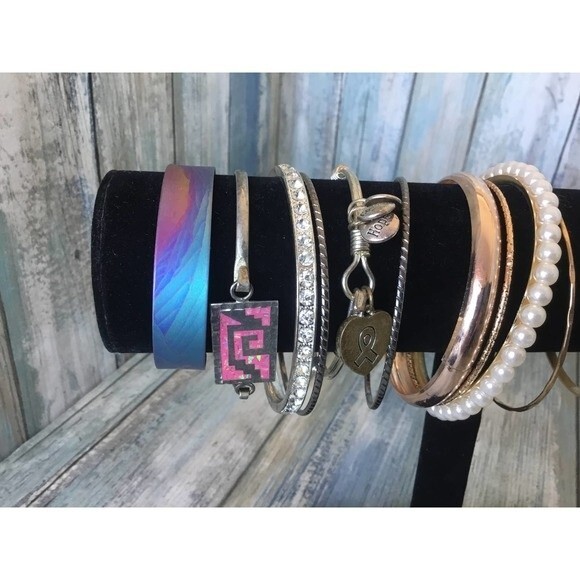 Set of 15 Assorted Bracelets - Picture 3 of 3